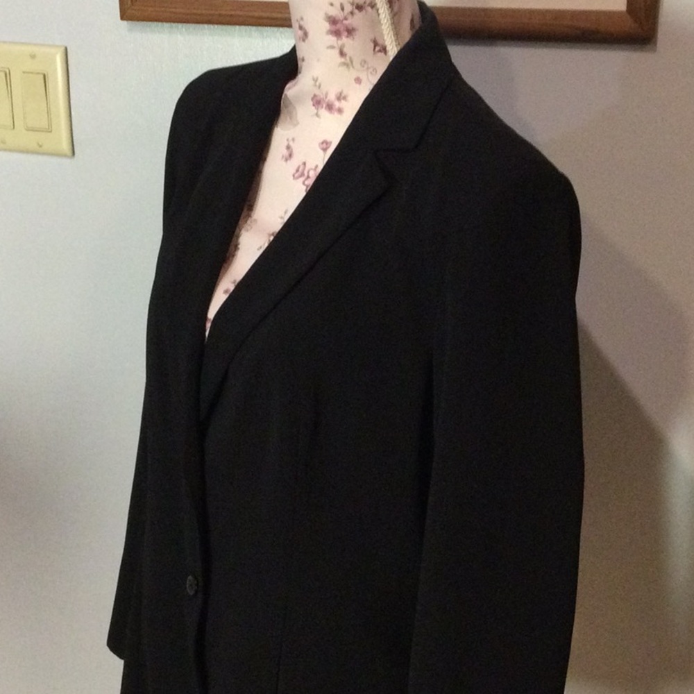 Norton NcNaughton Black Blazer - Picture 3 of 8